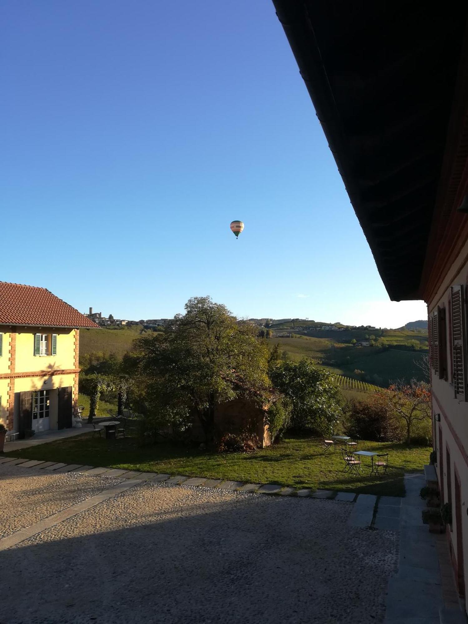 Tenuta Montanello B&B Castiglione Falletto Zewnętrze zdjęcie