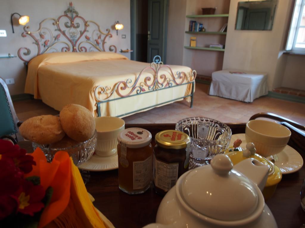 Tenuta Montanello B&B Castiglione Falletto Zewnętrze zdjęcie